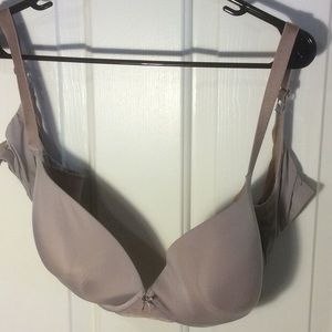 Lovely Victoria Secret’s 38DDD bra!